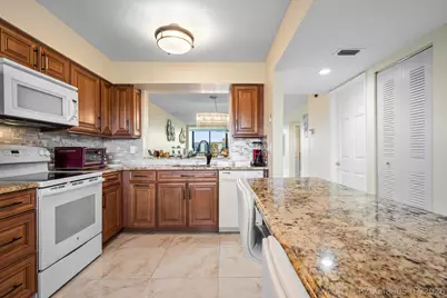 7290 Kinghurst Drive #607, Delray Beach, FL 33446 - Photo 9