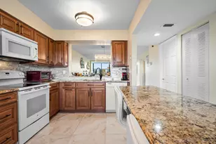 7290 Kinghurst Dr, Delray Beach, FL 33446 - Photo 9