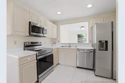 8596 Jade Drive, Tamarac, FL 33321 - Photo 7