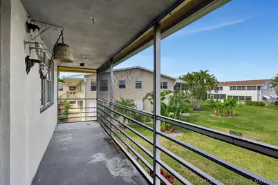 332 Sheffield N, West Palm Beach, FL 33417 - Photo 15