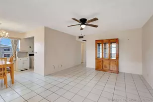 332 Sheffield N, West Palm Beach, FL 33417 - Photo 5