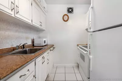 925 SW 11th Avenue #3j, Hallandale, FL 33009 - Photo 11