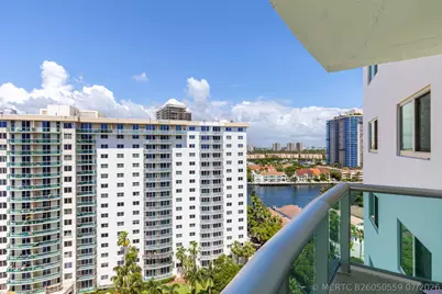 19380 Collins Avenue #1527, Sunny Isles Beach, FL 33160 - Photo 33