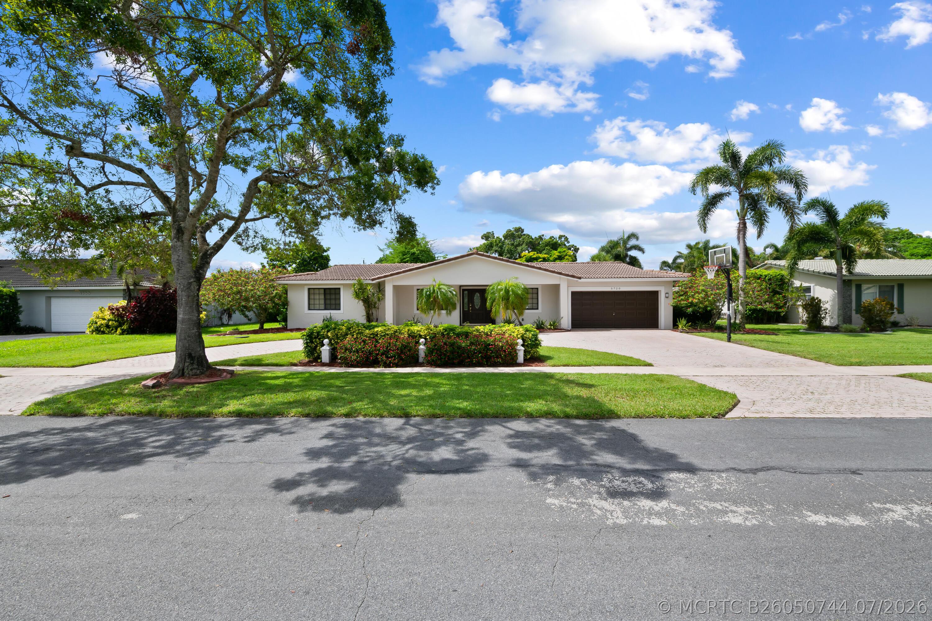 5720 SW 7th St - 5720 SW 7th St, Plantation, FL 33317 Luxury Property | Jose Angel Pina