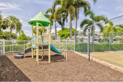 2147 Discovery Circle W, Deerfield Beach, FL 33442 - Photo 35