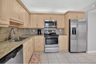 7473 Glendevon Lane #402, Delray Beach, FL 33446 - Photo 15
