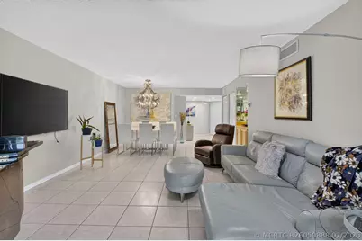 7473 Glendevon Lane #402, Delray Beach, FL 33446 - Photo 11
