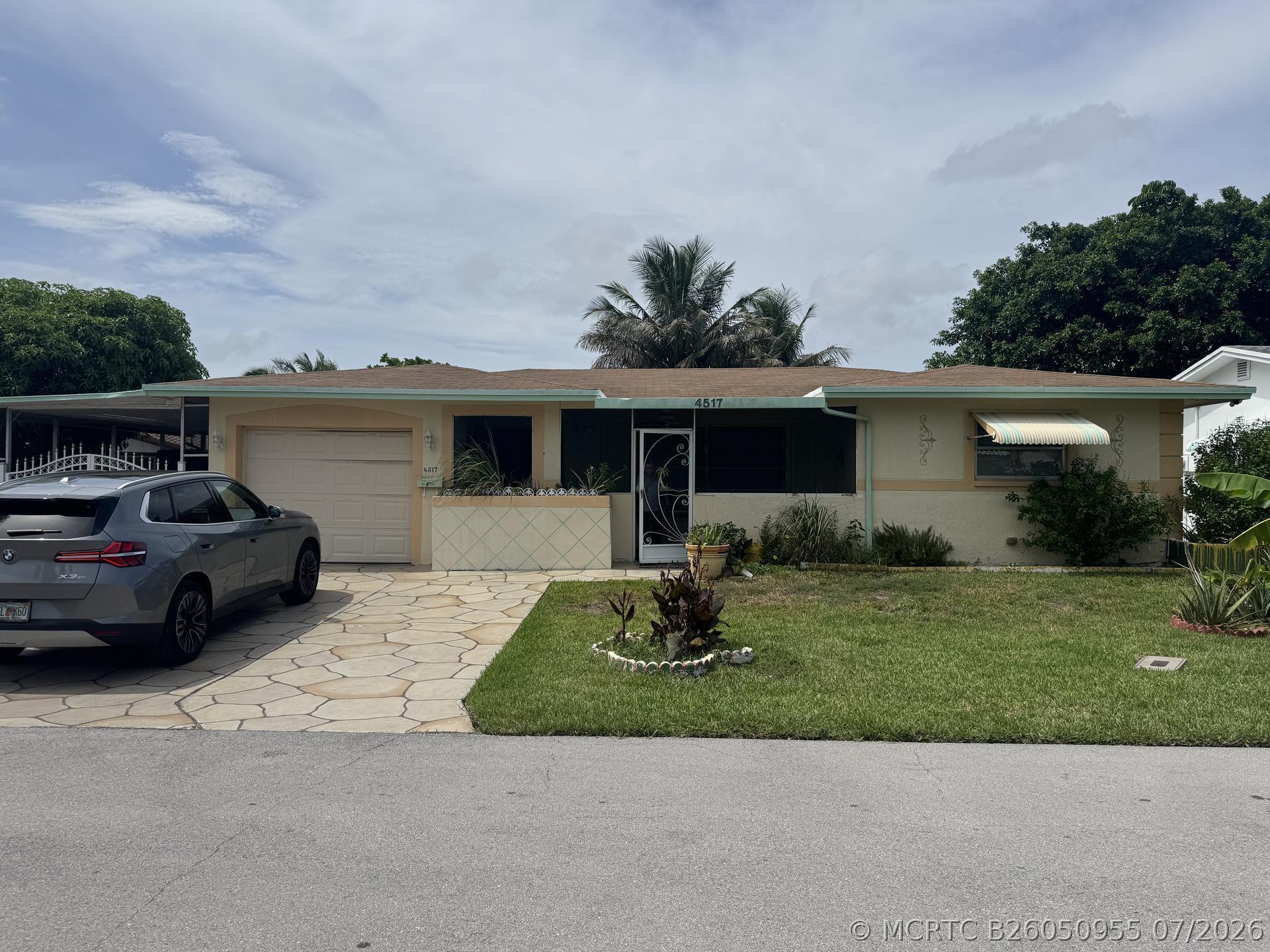 4517 NW 49th Ct main architectural view