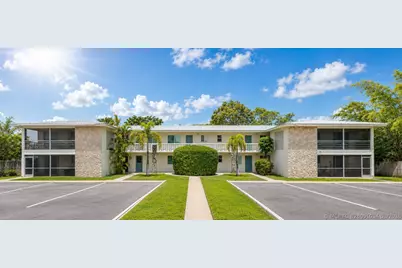 115 SW 1st Avenue #9, Boynton Beach, FL 33435 - Photo 1
