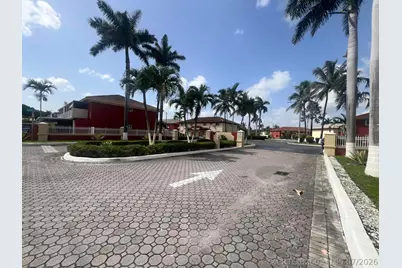 10903 W Okeechobee Road #201, Hialeah, FL 33018 - Photo 35