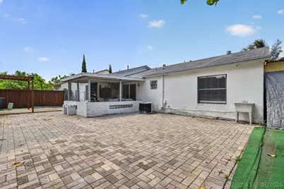 5639 Ithaca Circle E, Lake Worth, FL 33463 - Photo 7