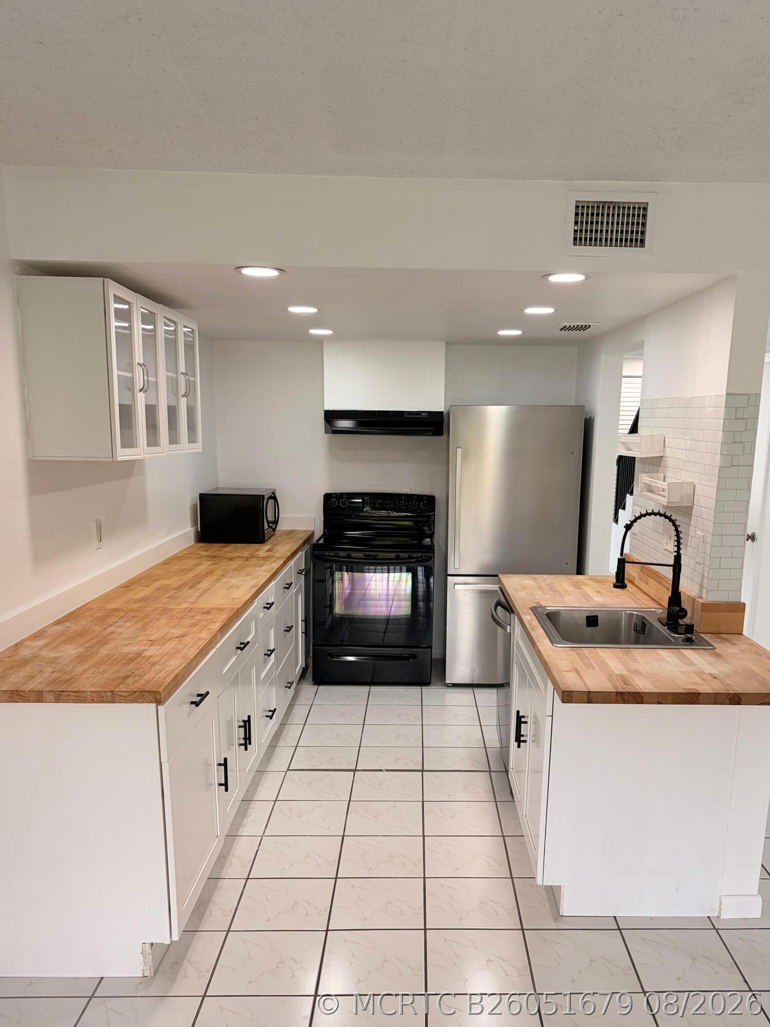 9825 NW 37th St #5F main architectural view
