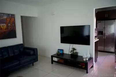 11150 Peachtree Drive, Miami, FL 33161 - Photo 13