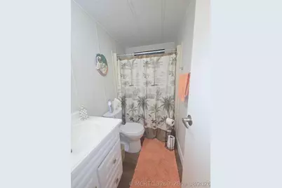 8020 SE Shenandoah Drive, Hobe Sound, FL 33455 - Photo 17