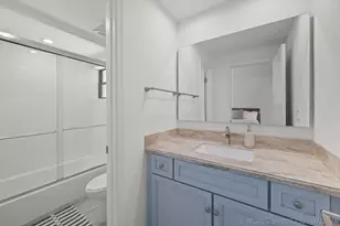 11355 Pond View Dr, Wellington, FL 33414 - Photo 17
