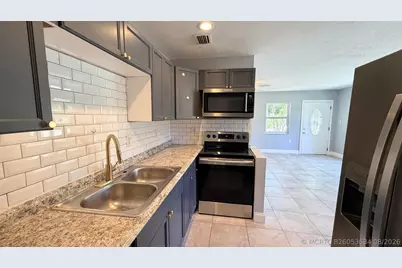 607 N 19th Street, Fort Pierce, FL 34950 - Photo 1