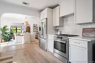 520 28th St, West Palm Beach, FL 33407 - Photo 13