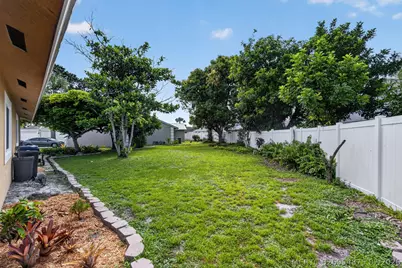 166 Raintree, Jupiter, FL 33458 - Photo 31