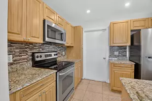 6691 Old Farm Trail, Boynton Beach, FL 33437 - Photo 9