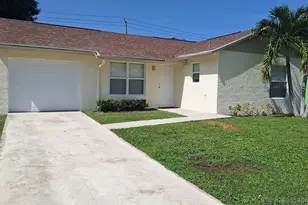 135 Village Cir, Jupiter, FL 33458 - Photo 1
