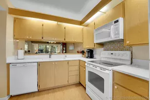2001 Marina Isle Way, Jupiter, FL 33477 - Photo 7