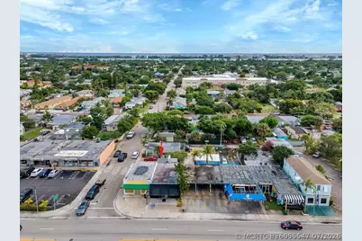 813 9th Avenue N #B, Lake Worth, FL 33460 - Photo 1