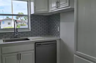 2739 Emory Dr W, West Palm Beach, FL 33415 - Photo 9