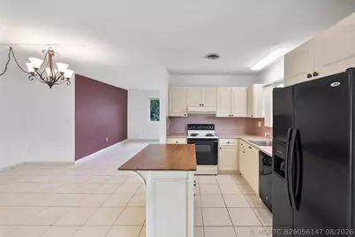 13988 Lake Lure Court, Miami Lakes, FL 33014 - Photo 7