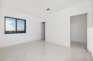 700 NE 24th St, Miami, FL 33137 - Photo 15