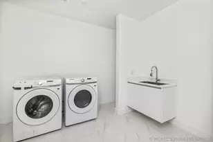 700 NE 24th St, Miami, FL 33137 - Photo 29