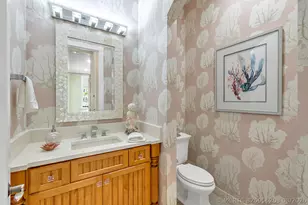 2409 NE 27th St, Lighthouse Point, FL 33064 - Photo 25