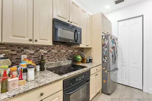 4414 Morgan Ln, Davie, FL 33328 - Photo 9