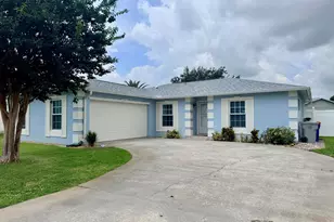 571 24th Ave, Vero Beach, FL 32962 - Photo 1