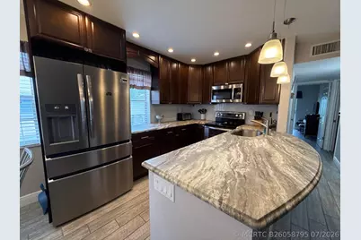 29 Flanders A, Delray Beach, FL 33484 - Photo 1