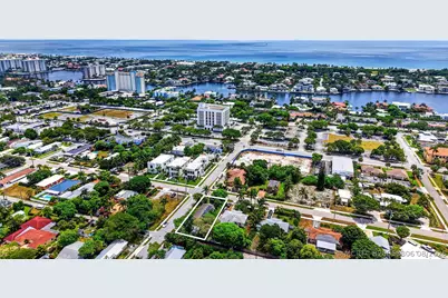 310 SE 8th Street, Delray Beach, FL 33483 - Photo 1