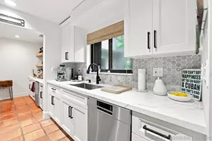 980 NW N River Dr, Miami, FL 33136 - Photo 11