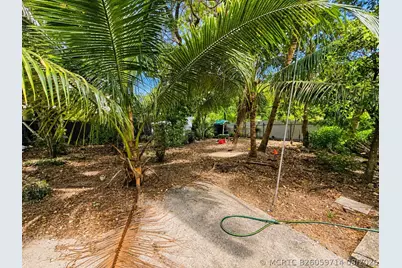 445 NE 163rd Street, Miami, FL 33162 - Photo 9