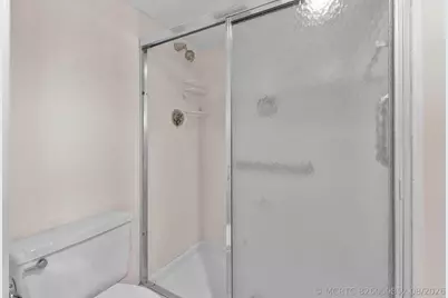 2425 Presidential Way #304, West Palm Beach, FL 33401 - Photo 15