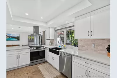 2010 NE 59th Place, Fort Lauderdale, FL 33308 - Photo 5
