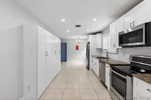227 N M St, Lake Worth, FL 33460 - Photo 11