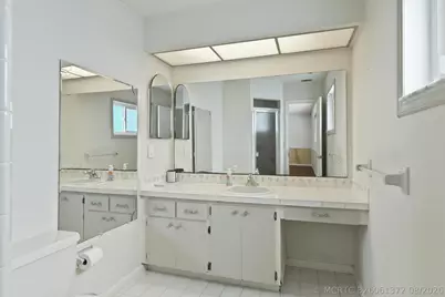 4368 Hawthorn Avenue, Palm Beach Gardens, FL 33410 - Photo 19