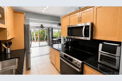 2041 SW 23rd Avenue, Fort Lauderdale, FL 33312 - Photo 13