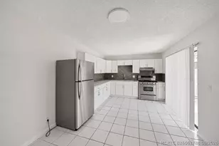 2173 White Pine Cir, Greenacres, FL 33415 - Photo 5