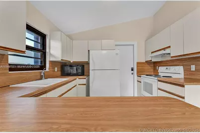 1406 NW 8th Street, Dania Beach, FL 33004 - Photo 9