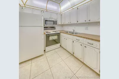 3240 Lake Osborne Drive #109, Lake Worth Beach, FL 33461 - Photo 11