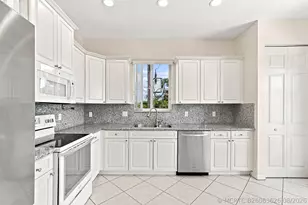 4619 Poinciana St, Lauderdale by the Sea, FL 33308 - Photo 15