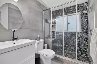 2260 Discovery Circle W, Deerfield Beach, FL 33442 - Photo 21