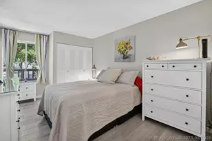 2260 Discovery Cir W, Deerfield Beach, FL 33442 - Photo 25