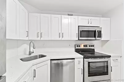 3101 Oakland Shores Drive #H210, Oakland Park, FL 33309 - Photo 7