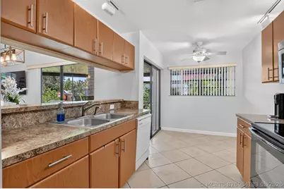 327 NW 36th Avenue, Deerfield Beach, FL 33442 - Photo 15